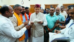 मुख्यमंत्री ने मुख्य सेवक सदन में प्रदेश के विभिन्न क्षेत्रों से आए लोगों की समस्याएं सुनीं, जनसमस्याओं का त्वरित एवं समयबद्ध समाधान सुनिश्चित करें – मुख्यमंत्री