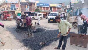 15 अक्टूबर तक गड्ढामुक्त होंगी उत्तराखंड की सड़कें, हर जिले में युद्धस्तर पर काम शुरू